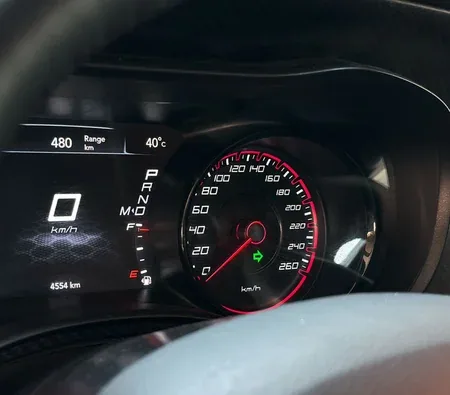 Dodge Charger V6 2023 in Dubai — photo 7