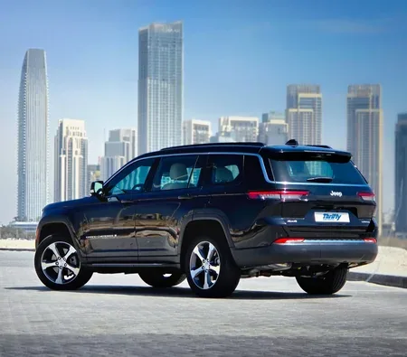 Jeep Grand Cherokee 2024 in Dubai — photo 8