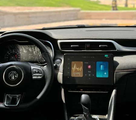 Mg Zs 2025 in Dubai — photo 10