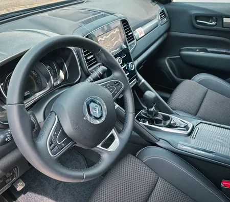 Renault Koleos 2024 in Fujairah — photo 2