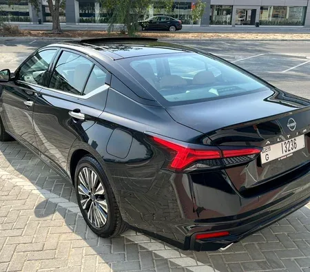 Nissan Altima 2024 in Dubai — photo 5