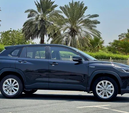 Toyota Corolla Cross Hybrid 2024 — аренда в Дубае — фото 3