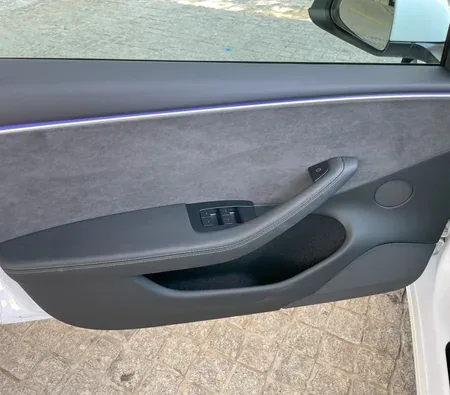 Tesla Model 3 Performance 2024 in Abu Dhabi — photo 7