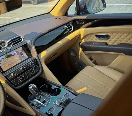 Bentley Bentayga 2024 in Dubai — photo 6