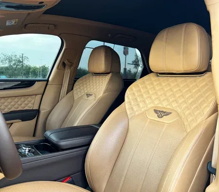 Bentley Bentayga 2024 in Dubai — photo 9