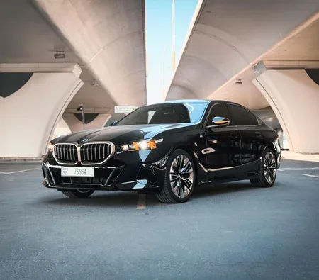 BMW 520i M-Pack Gold Edition 2024 напрокат