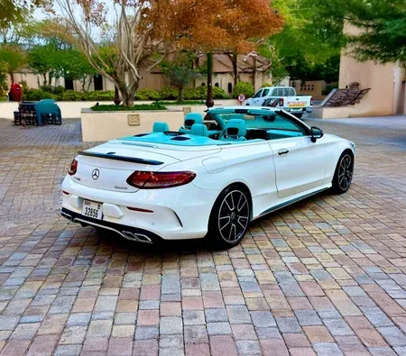 Mercedes-Benz C300 Convertible 2023 — аренда в Дубае — фото 5