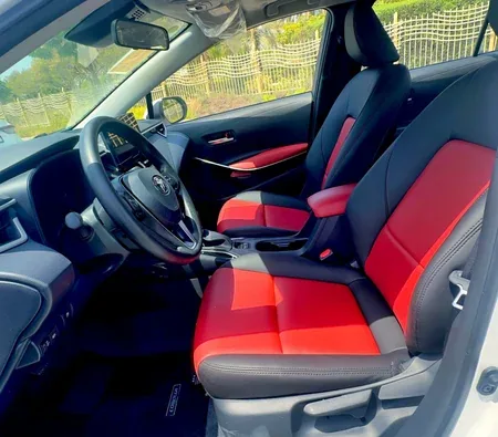 Toyota Corolla Hybrid 2024 — аренда в Дубае — фото 4