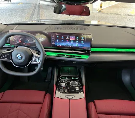 BMW 520i 2024 — аренда в Дубае — фото 9