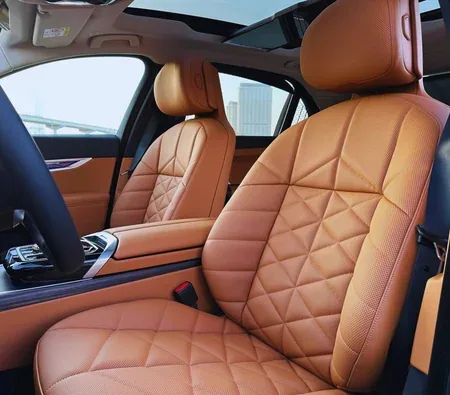 BMW 735i 2025 — аренда в Дубае — фото 8