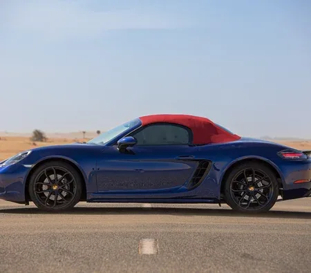 Porsche 718 Boxster Convertible 2024 — аренда в Дубае — фото 8