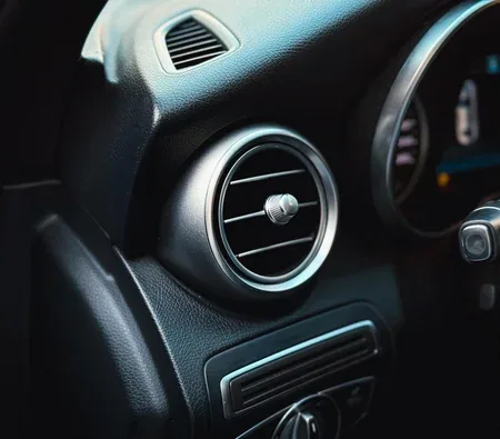 Mercedes-Benz C300 2020 in Dubai — photo 9