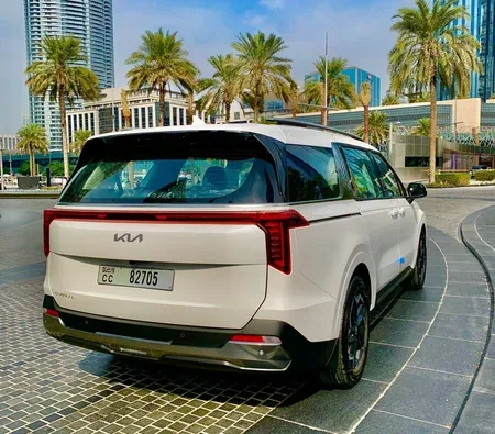Kia Carnival 2025 — аренда в Дубае — фото 7