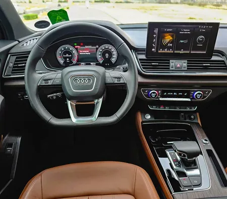 Audi Q5 2025 in Dubai — photo 9