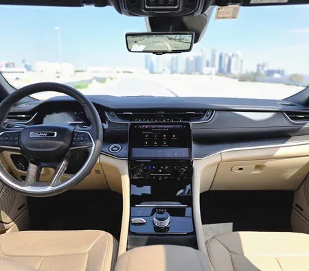 Jeep Grand Cherokee 2024 in Dubai — photo 3