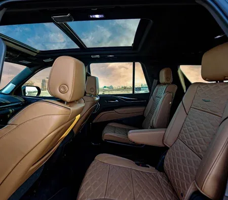 Cadillac Escalade Platinum Sport 2021 — аренда в Шардже — фото 10