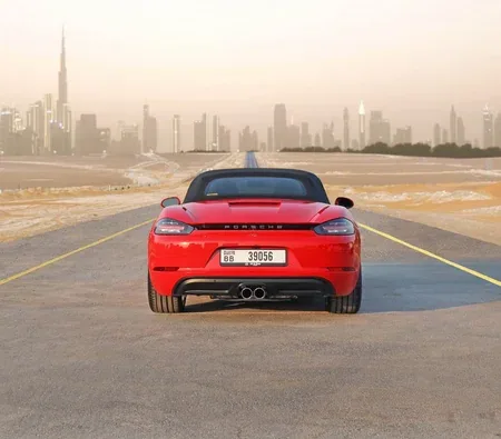 Porsche 718 Boxster 2024 in Sharjah — photo 10