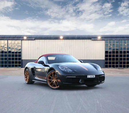 Porsche 718 Boxster 2024 напрокат в Дубае