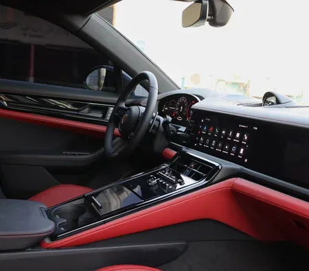 Porsche Panamera 2024 in Sharjah — photo 3