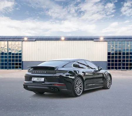 Porsche Panamera 2024 in Sharjah — photo 5