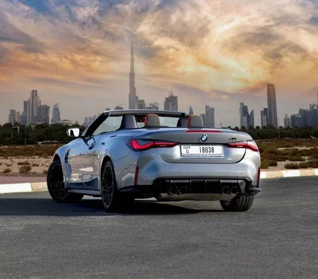 BMW M4 Competition Convertible 2022 in Ras Al Khaimah — photo 5