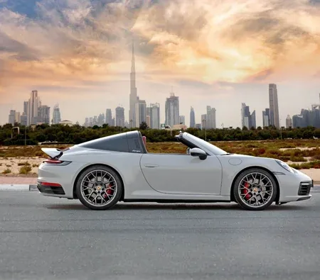 Porsche 911 Targa 4 GTS Spyder 2022 — аренда в Рас-эль-Хайме — фото 6