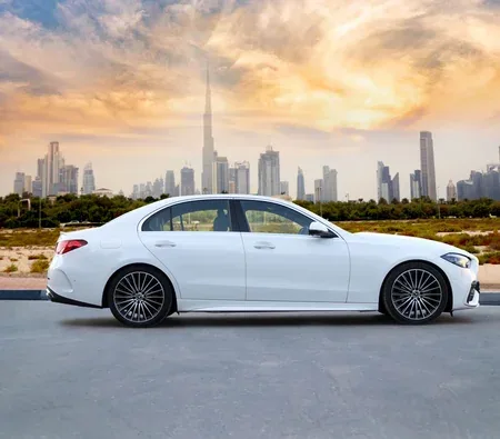 Mercedes-Benz C200 2024 in Ras Al Khaimah — photo 6