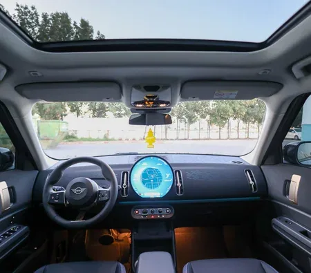 Mini Cooper Countryman 2024 in Ras Al Khaimah — photo 3
