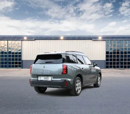Mini Cooper Countryman 2024 in Ras Al Khaimah — photo 5