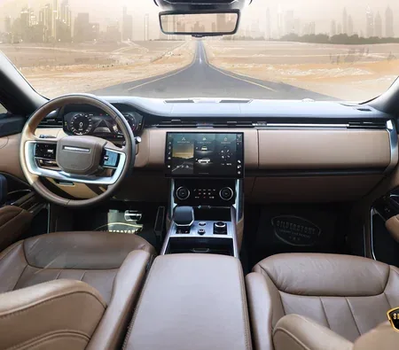 Land Rover Range Rover Vogue Autobiography Long 2023 in Ras Al Khaimah — photo 3