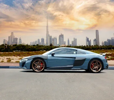 Audi R8 Coupe V10 2022 in Abu Dhabi — photo 6