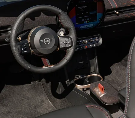 Mini Cooper JCW Convertible 2025 — аренда в Дубае — фото 9