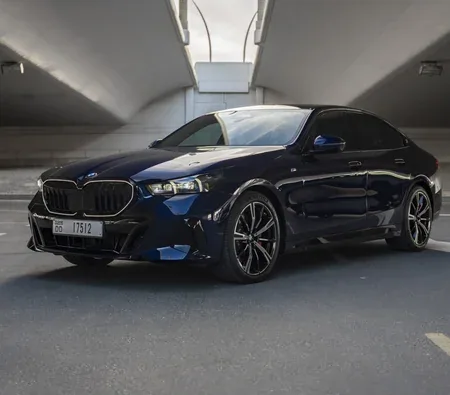 BMW 520i 2025 in Dubai — photo 6