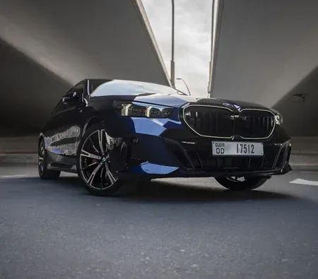 BMW 520i 2025 in Dubai — photo 7