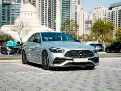 Mercedes-Benz C200 2025