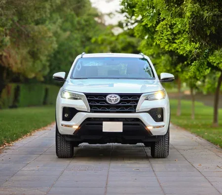 Toyota Fortuner 2025 напрокат