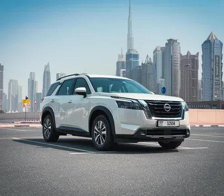 Nissan Pathfinder 2024 for rent