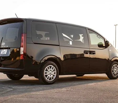 Hyundai Staria 9S 2025 in Dubai — photo 5