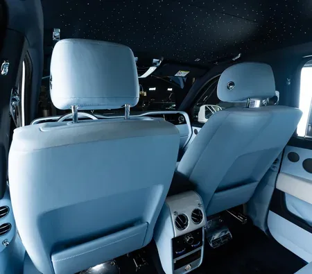 Rolls-Royce Cullinan Silver Badge 2025 in Dubai — photo 4