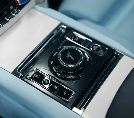 Rolls-Royce Cullinan Silver Badge 2025 in Dubai — photo 7