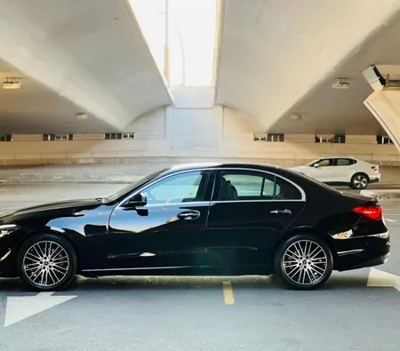 Mercedes-Benz C300 2022 — аренда в Дубае — фото 3