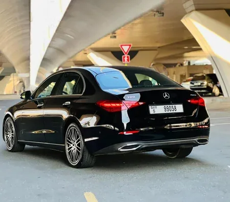 Mercedes-Benz C300 2022 — аренда в Дубае — фото 9