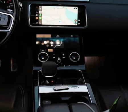 Land Rover Range Rover Velar 2021 in Dubai — photo 3