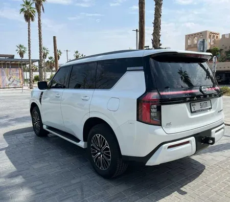 Nissan Patrol Platinum 2025 in Dubai — photo 5