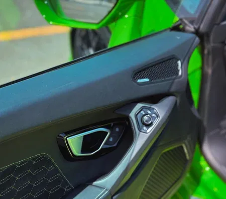 Lamborghini Huracan Evo Spyder 2024 in Dubai — photo 10