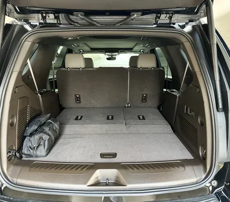 Chevrolet Tahoe LT 2025 in Dubai — photo 9