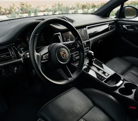 Porsche Macan S 2024 in Dubai — photo 2