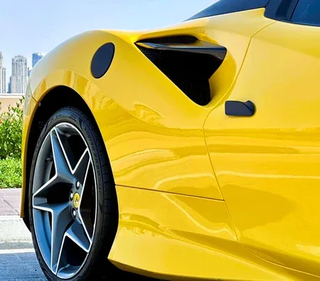 Ferrari F8 Tributo Spider 2021 — аренда в Дубае — фото 4