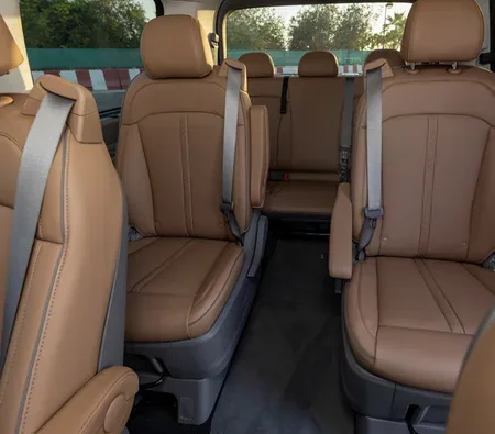 Hyundai Staria 9S 2025 in Dubai — photo 5