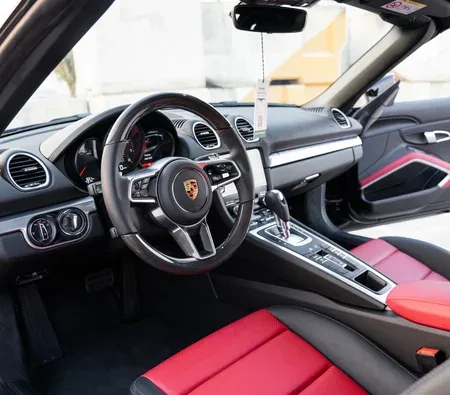 Porsche 718 Boxster 2024 — аренда в Дубае — фото 2